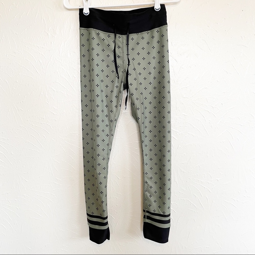Sarah’s Day x White Fox Olive Green Leggings Med
